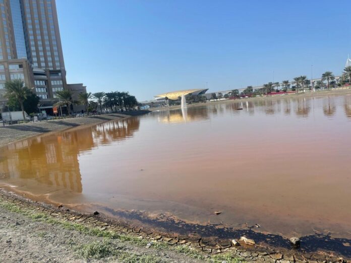 Mall of the Emirates Jogging Pond Restored