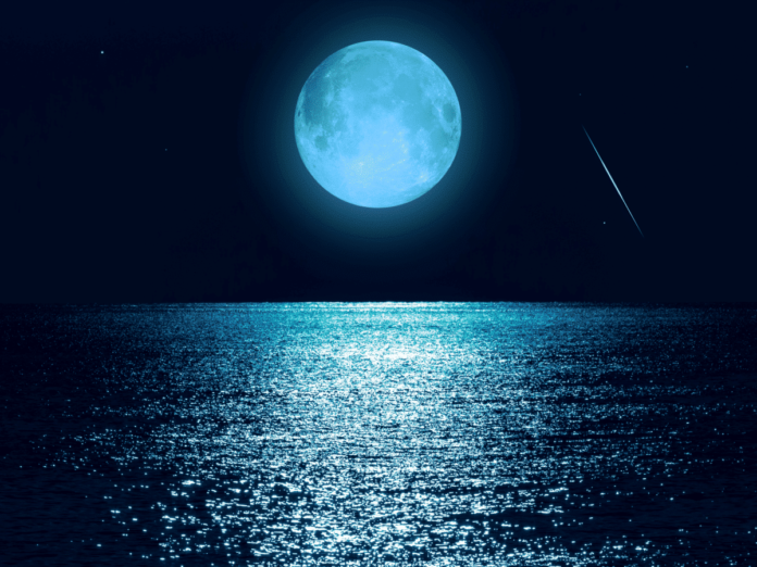 blue supermoon