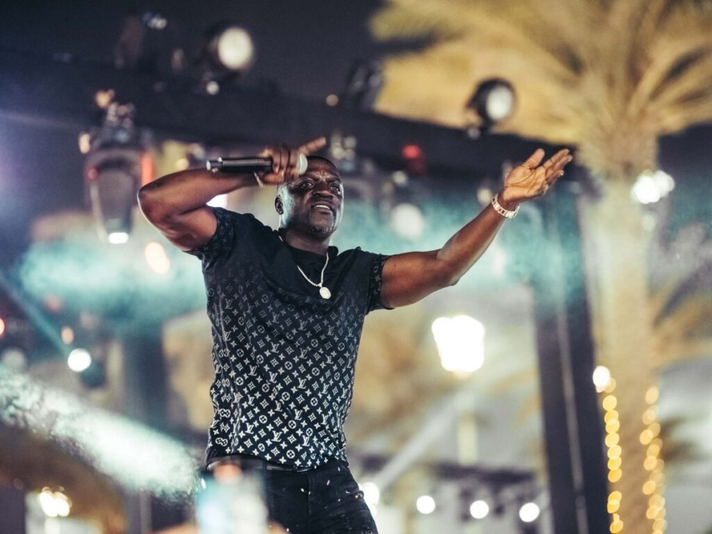 Akon Performs Live