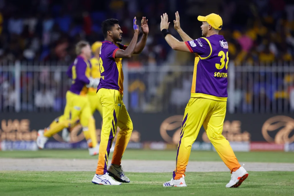 Dilshan Madushanka of Sharjah Warriorz celebrates the wicket of Shimron Hetmyer of Gulf Giants during the match 21 of the DP World International League T20 between the Sharjah Warriorz and the Gulf Gi