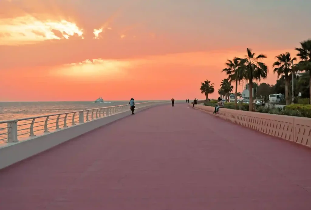 Sunrise in Dubai at Palm Jumeirah Boardwalk