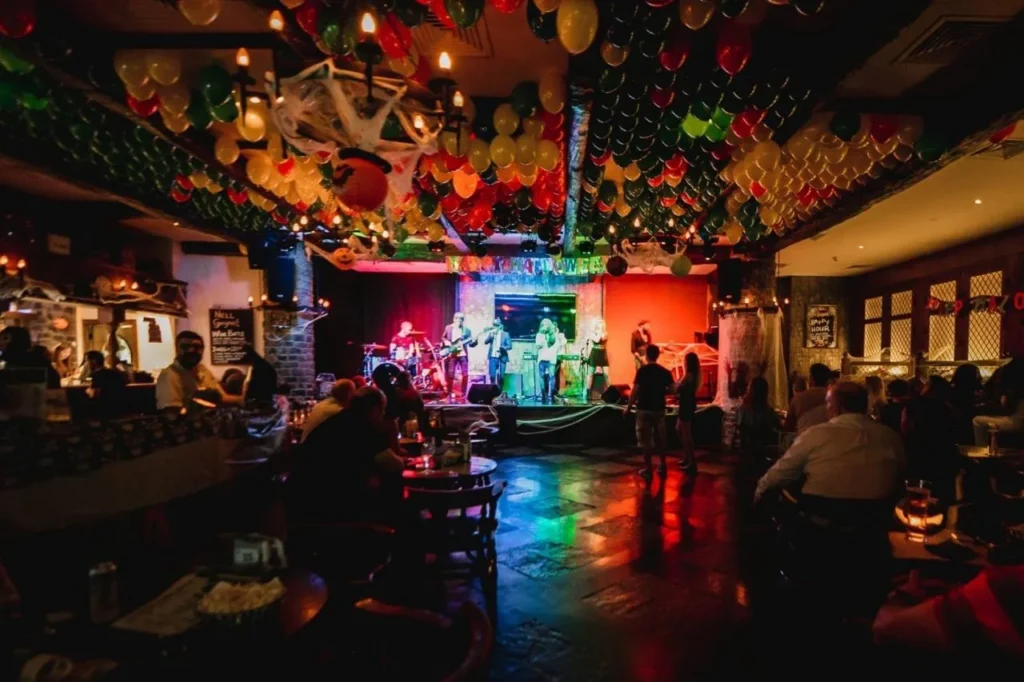 Top 5 Best Pubs in Dubai Perfect for Weekend Hangout