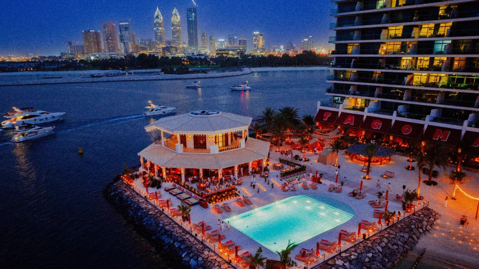Top 5 Places for Night Swimming in Dubai