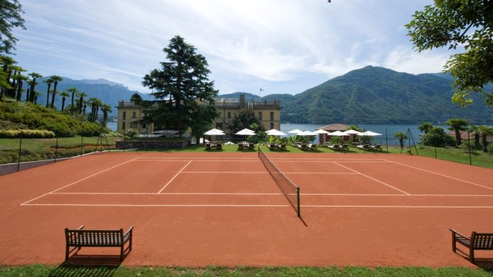 Hotels with Tennis Courts