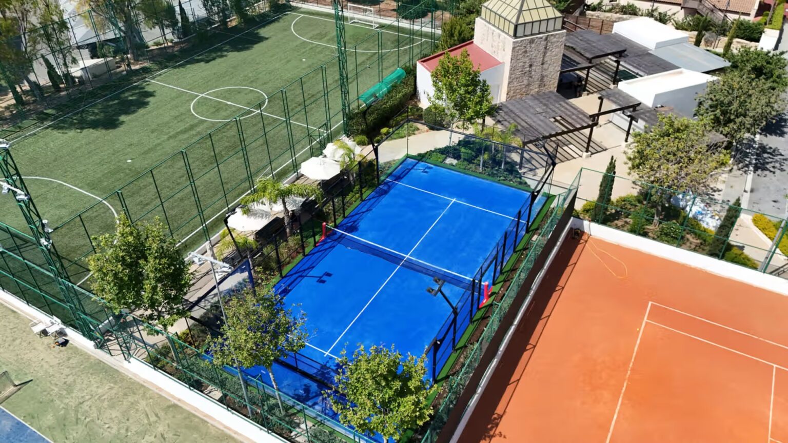 Top 3 Hotels with Tennis Courts in Dubai: A Perfect Match for Sports and Luxury