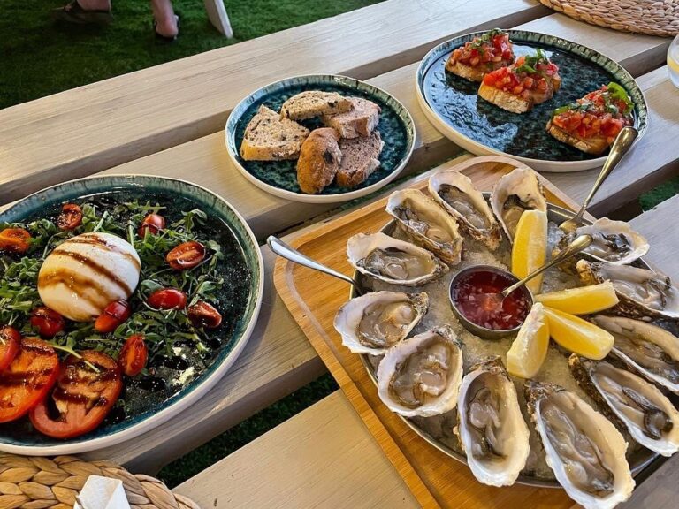 Top 5 Places to Get Tasty Oysters in Dubai