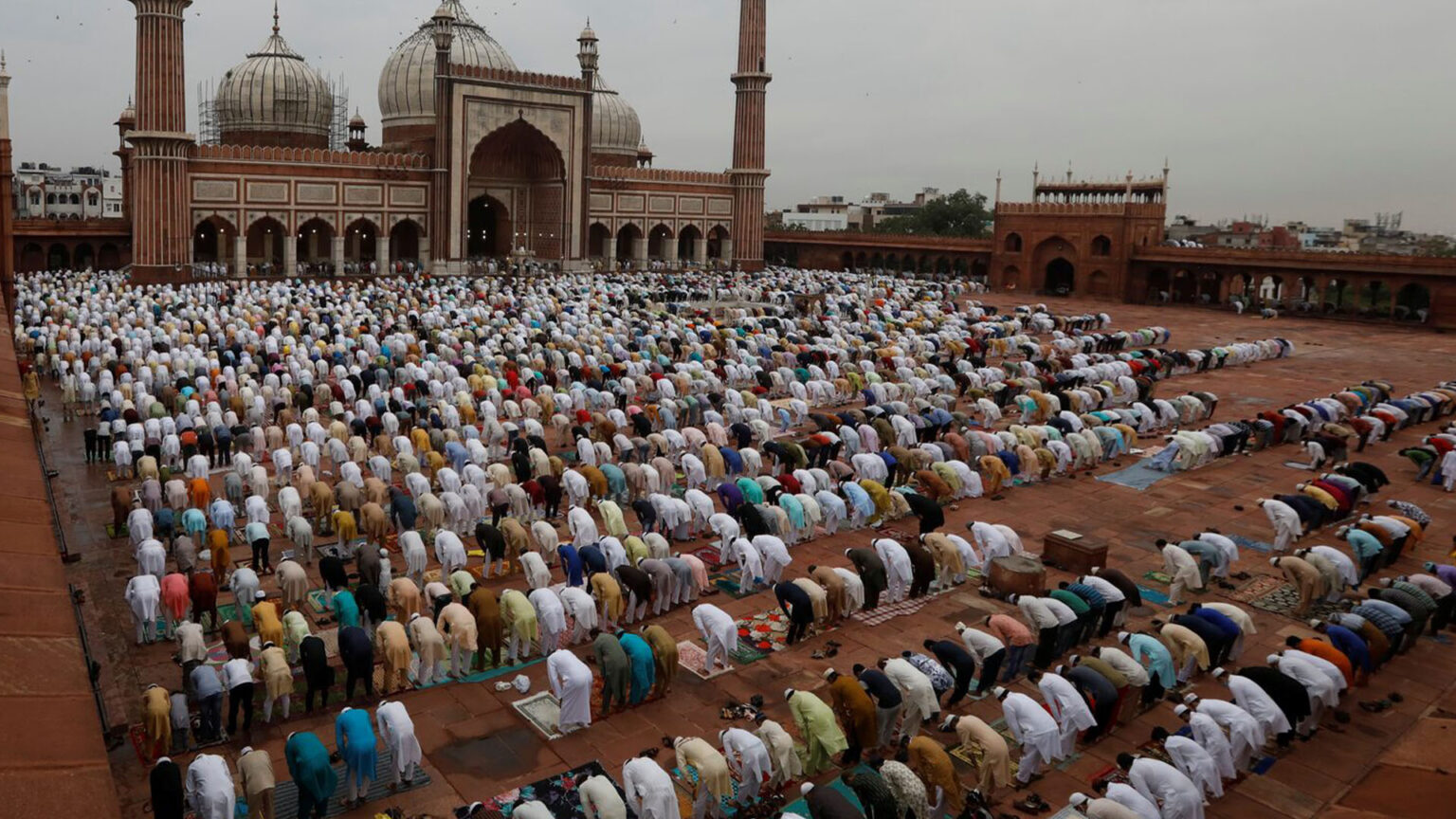 Over 3600 People Converted to Islam in Dubai in Just 6 Months – Reports