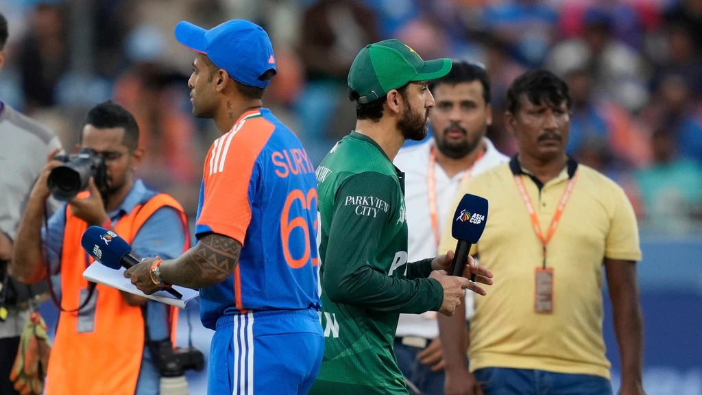 India Defeated Pakistan by 7 Wickets in the Asia Cup 2025 Match; Gautam Gambhir and Suryakumar Yadav Reacted to the No Handshake Controversy India Defeated Pakistan by 7 Wickets in the Asia Cup 2025 Match; Gautam Gambhir and Suryakumar Yadav Reacted to the No Handshake Controversy