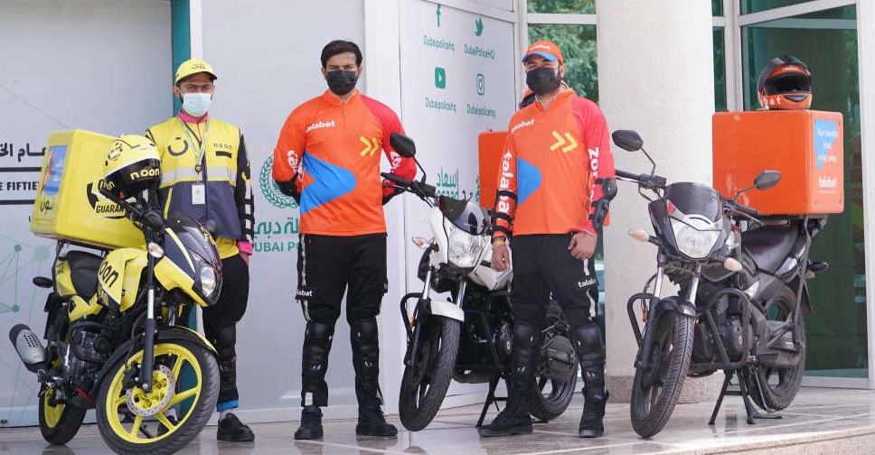 Dubai Bans Delivery Riders from Left Lanes