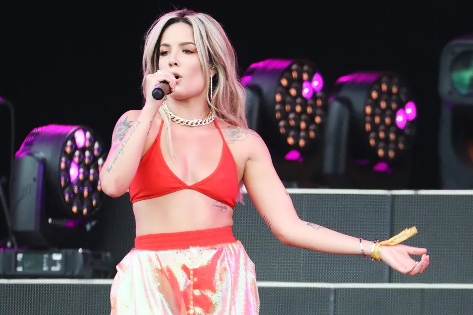 Halsey live in Dubai