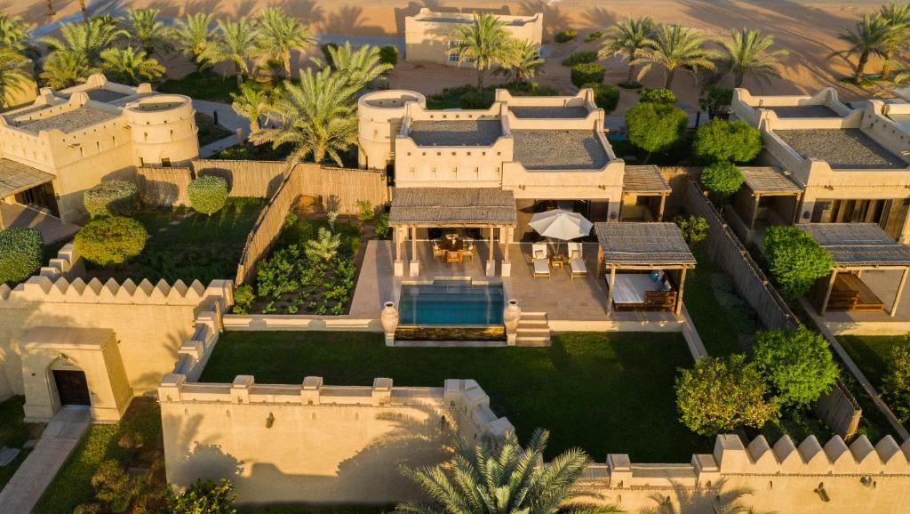 Best Desert Resorts in Abu Dhabi
