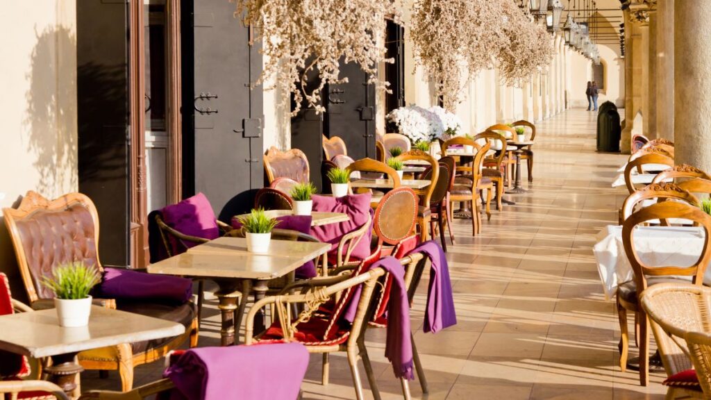 5 Old Cafes in Dubai That Locals Still Love to Visit